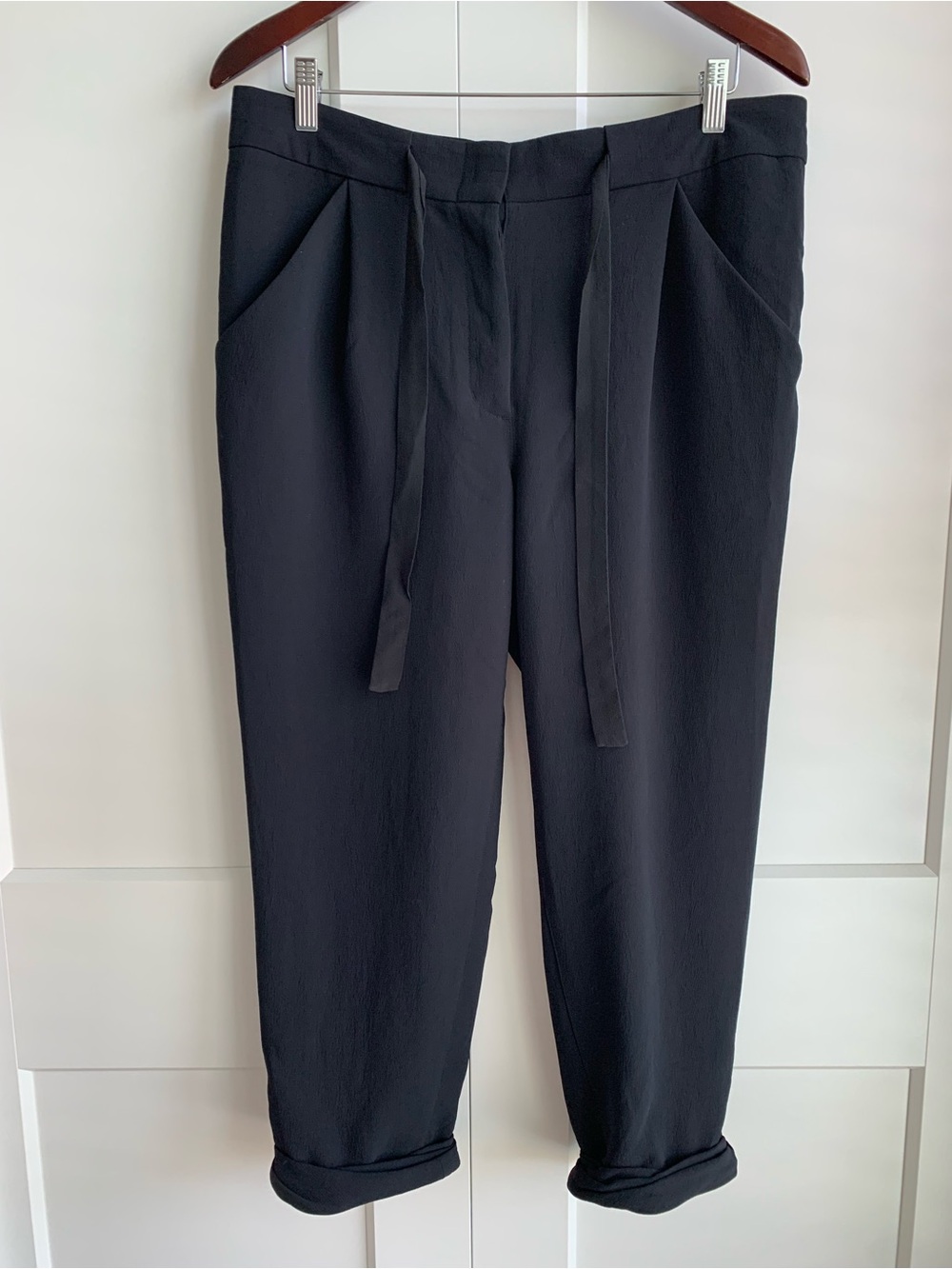 Wilfred Black Tie-Waist Cropped Pants - Women size 12 crepette fabric
